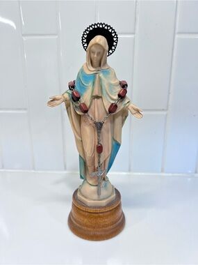 Catholic Our Lady of Grace Statue, Virgin Mary Figure for Altar, Religious 7.5”